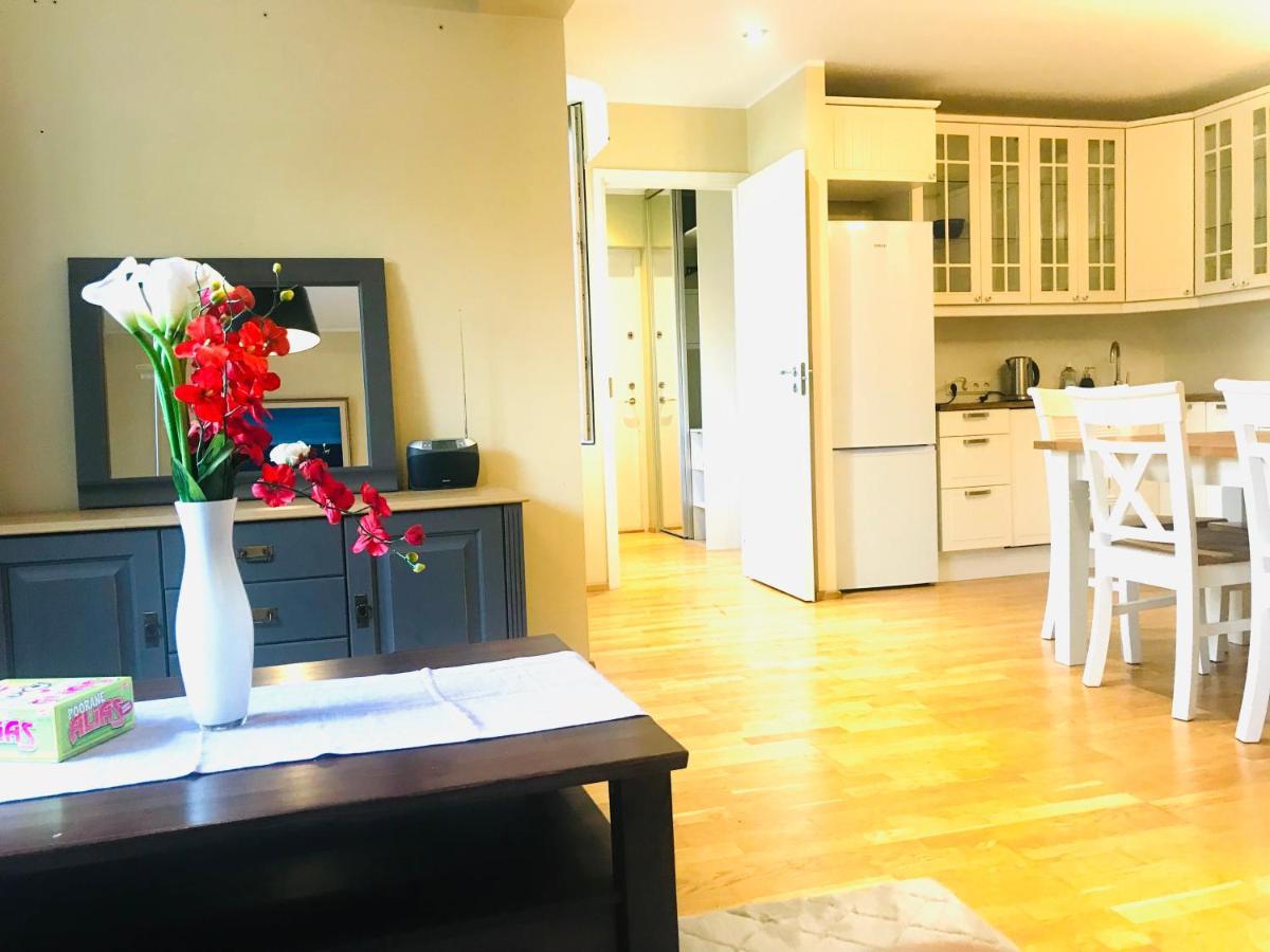 Cozy City Penthouse Apartment, Free Parking Tallin Exterior foto