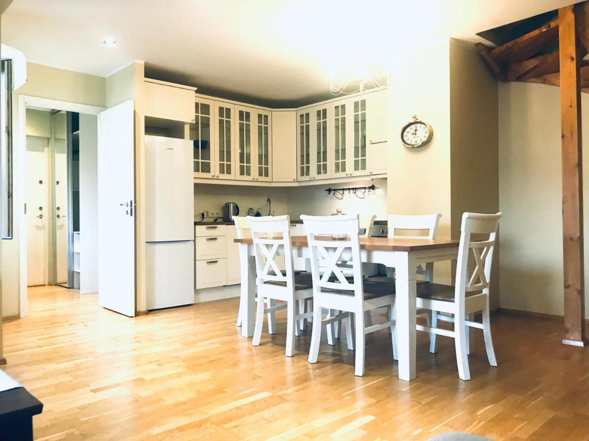 Cozy City Penthouse Apartment, Free Parking Tallin Exterior foto