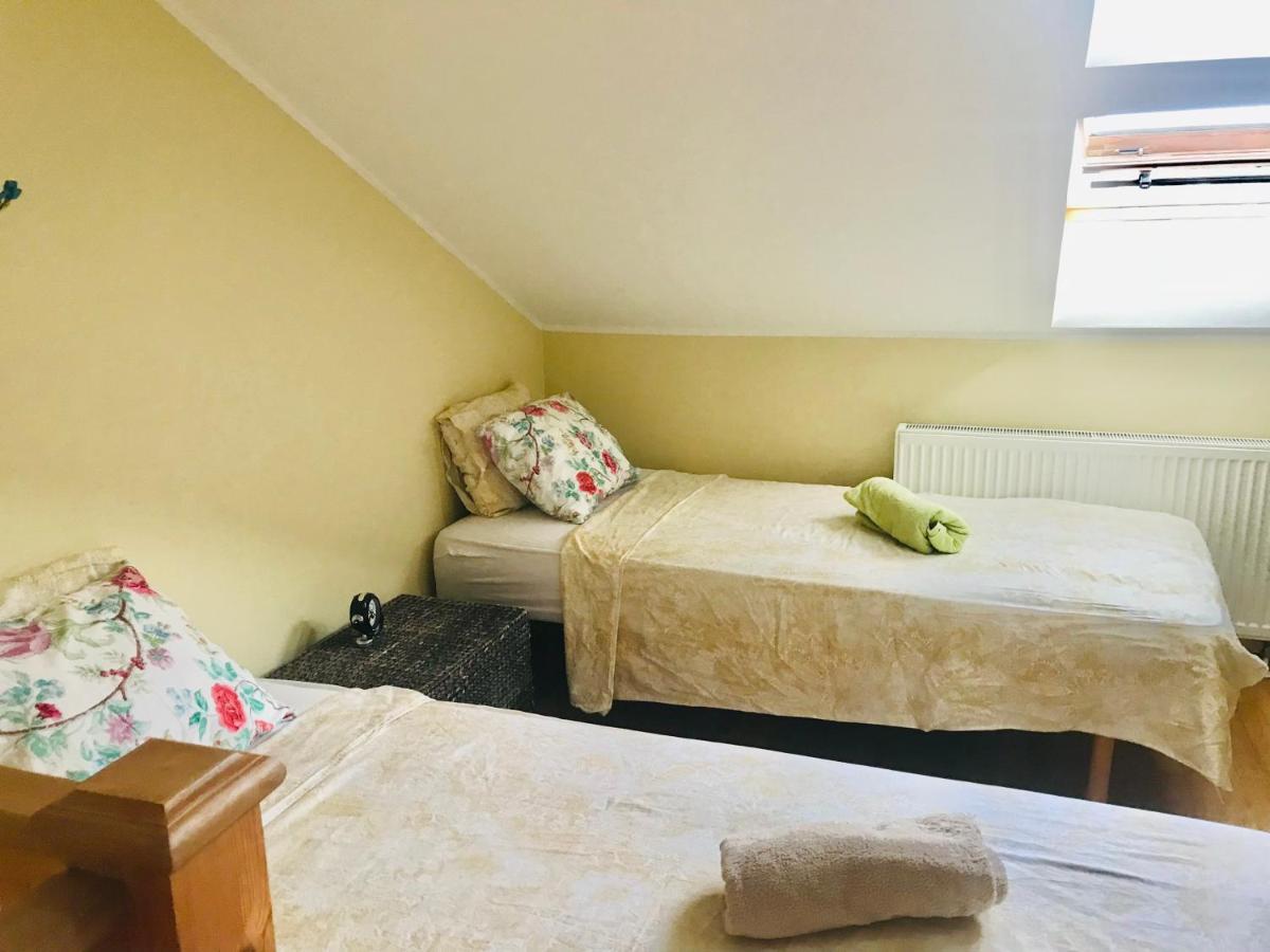Cozy City Penthouse Apartment, Free Parking Tallin Exterior foto